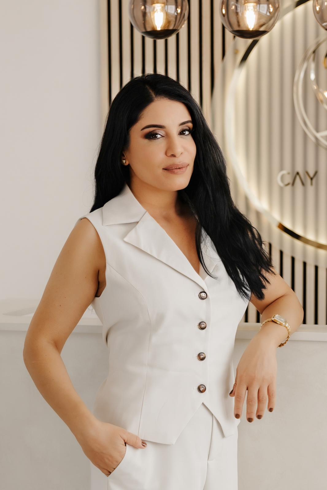 Gülay von CAY Cosmetic