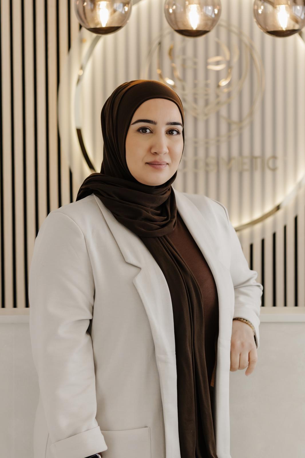 Gülsüm von CAY Cosmetic