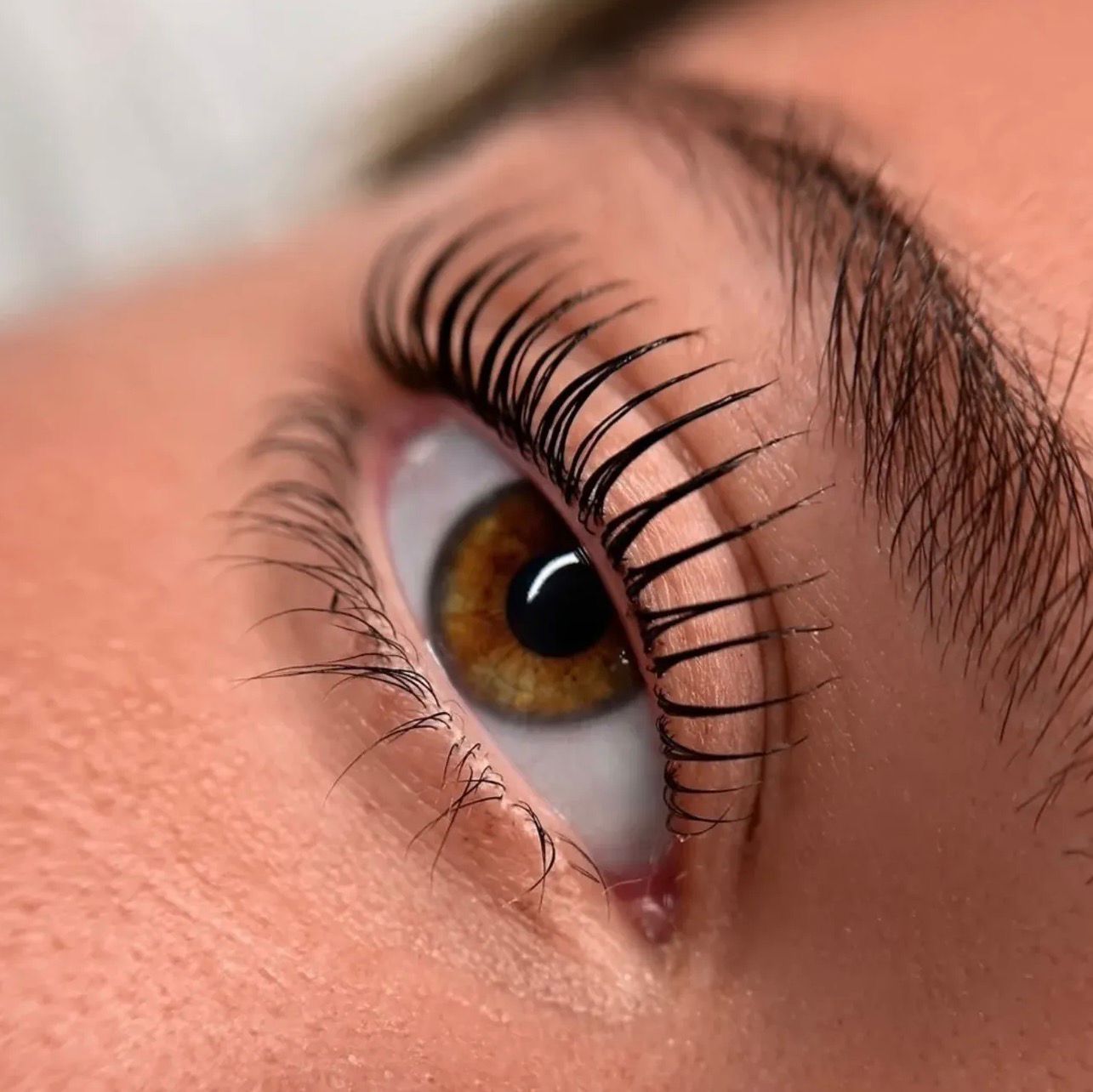 Wimpern-Behandlung
